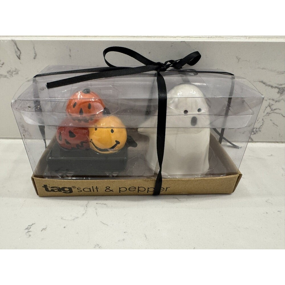 Tag Ghost & Pumpkins In Wagon Halloween Salt & Pepper Shakers NEW